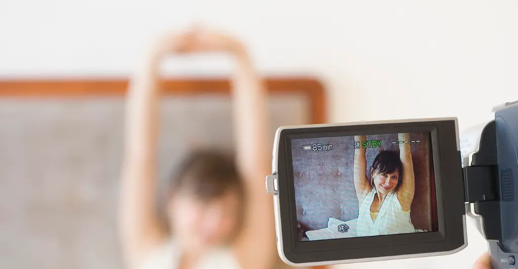 Woman who shot 300 adult films in 6 months candidly reveals the impact it had on her body