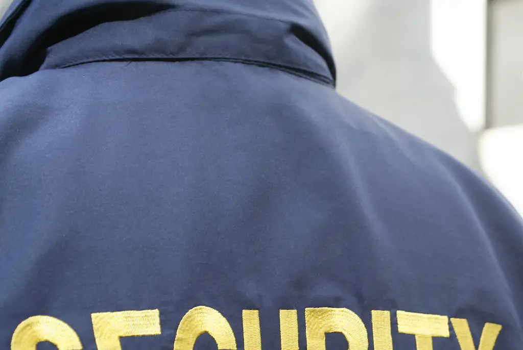 Texas security guard quits job on TV after boss blames him for being assaulted while trying to stop alleged carjackers