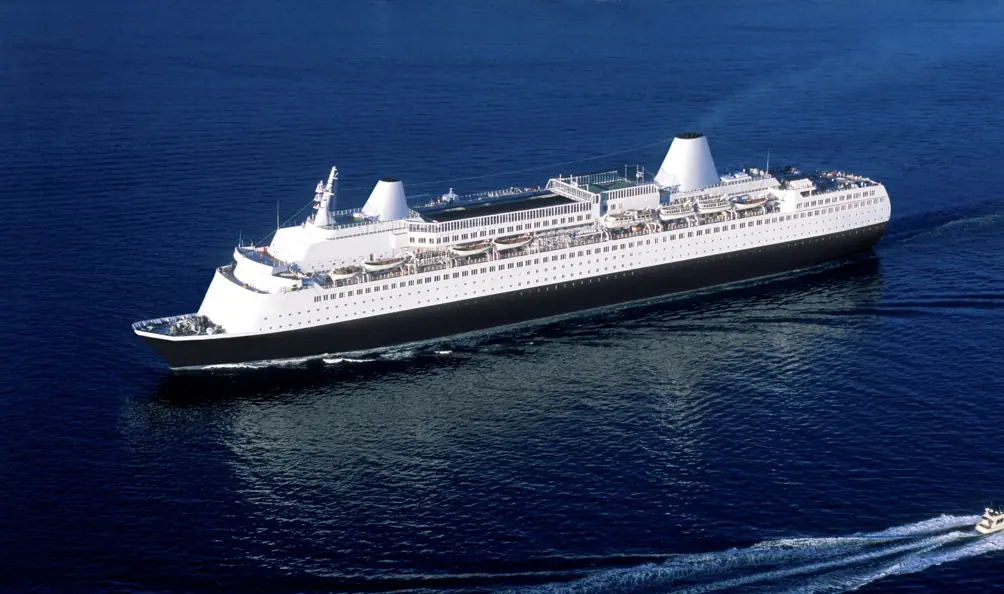 Doctor explains startling reason why people shouldn't go on a cruise 'anytime soon'