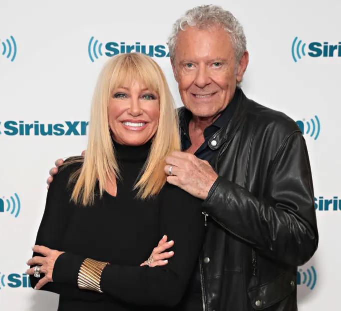 Suzanne Somers’ widower Alan Hamel seen talking to her AI 'twin' nearly 2 years after her death
