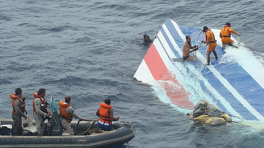 Pilot's last words revealed moments before plane crash that killed 228