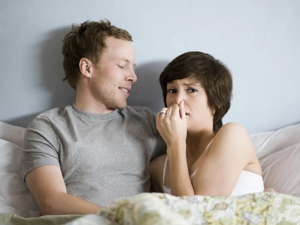 Boyfriend farting in the bed