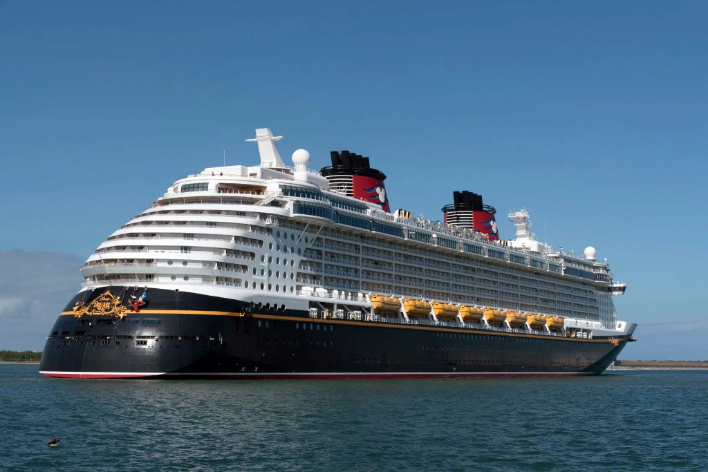 Police release major update on girl rescued by dad after falling overboard from Disney Cruise