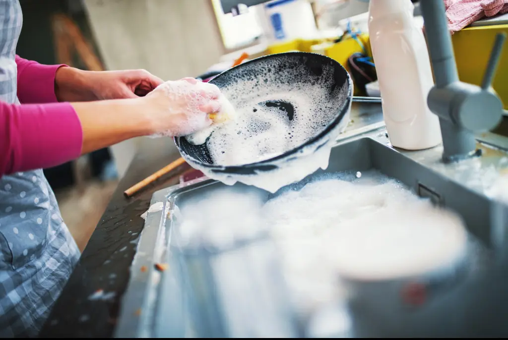 The way some British people wash up has left others horrified. Credit: gilaxia/Getty Images 