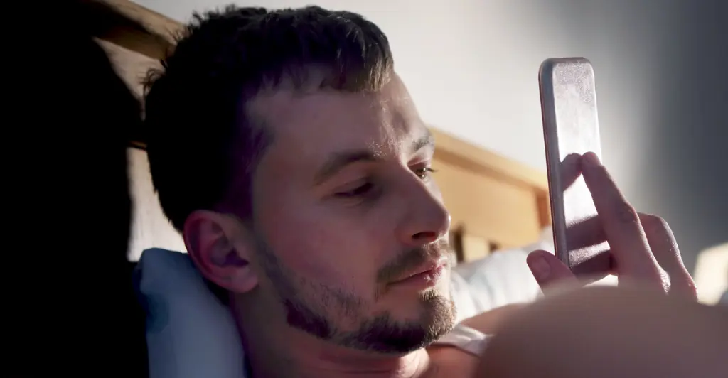 Private investigator reveals the one thing cheating men do that gives them away