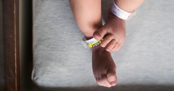 4-month-old baby left in coma after grandmother uses wine to dilute his powdered milk