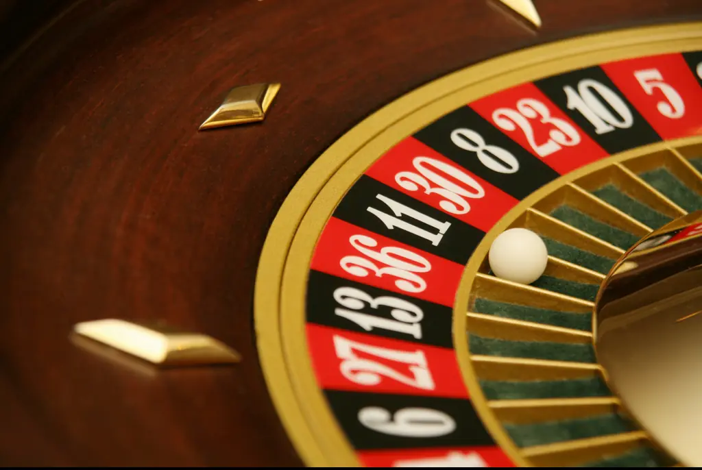 Man who bet entire life on 'red or black' shares life update 21 years on from roulette spin
