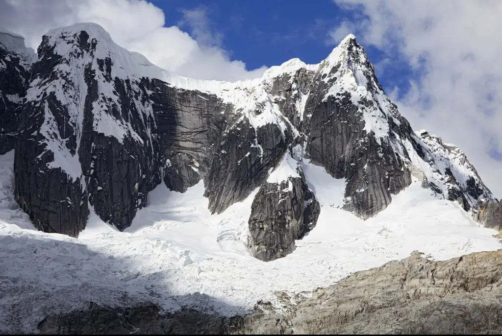 Body of American climber found mummified in ice 22 years after he vanished