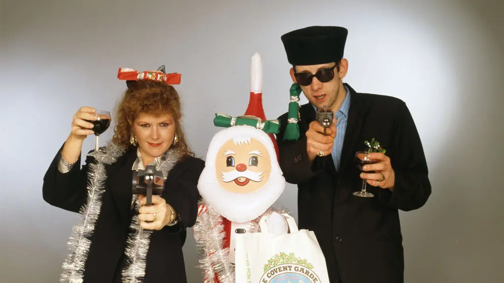 Kirsty McColl and Shane MacGowan promoting Fairytale of New York. Credit: Tim Roney/Getty