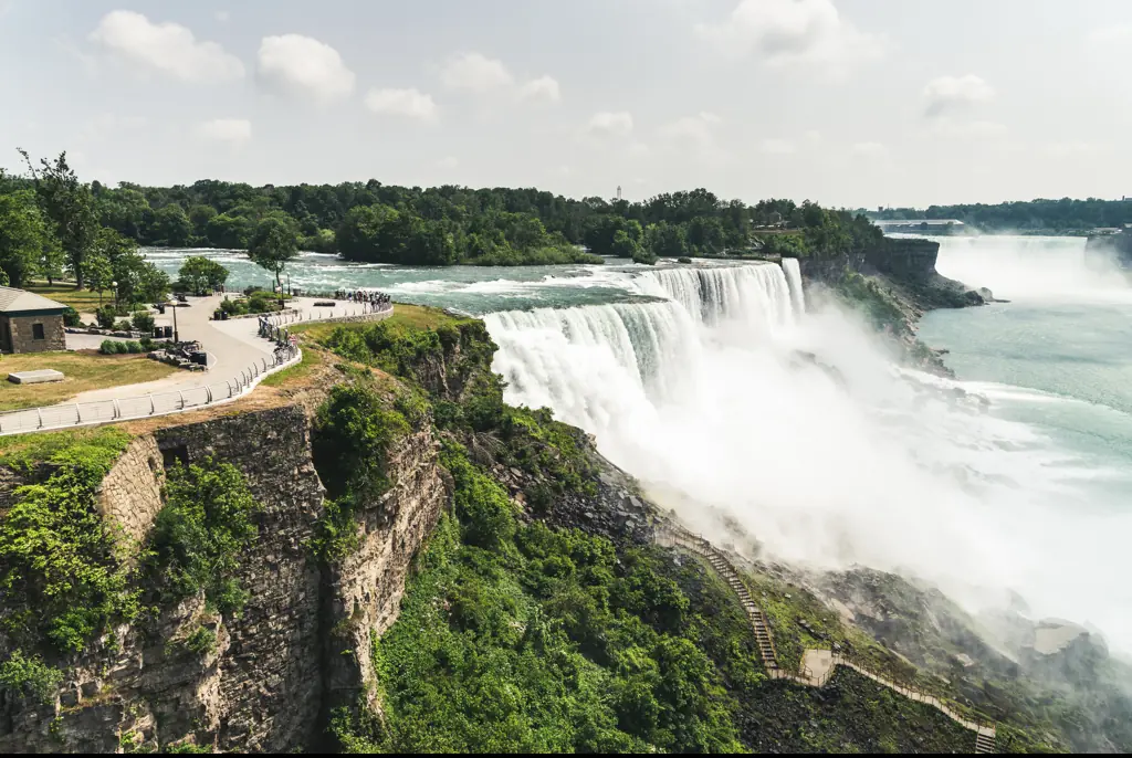Police believe the mother jumped intentionally. Credit: AerialPerspective Images / Getty