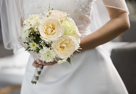 Bride sparks debate after revealing she wants to uninvite grandma over her 4-word response to dress code
