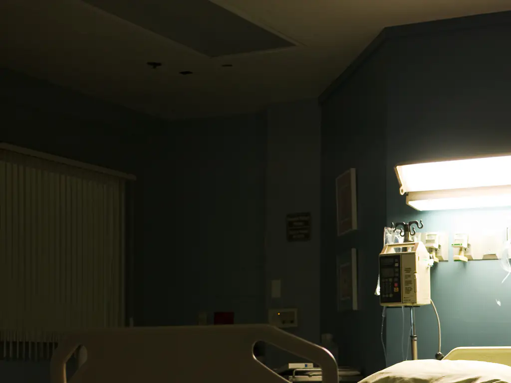 A nurse compiled a list of signs and symptoms that she believes indicate a person may be 1-3 months away from death. Credit: Thomas Northcut / Getty