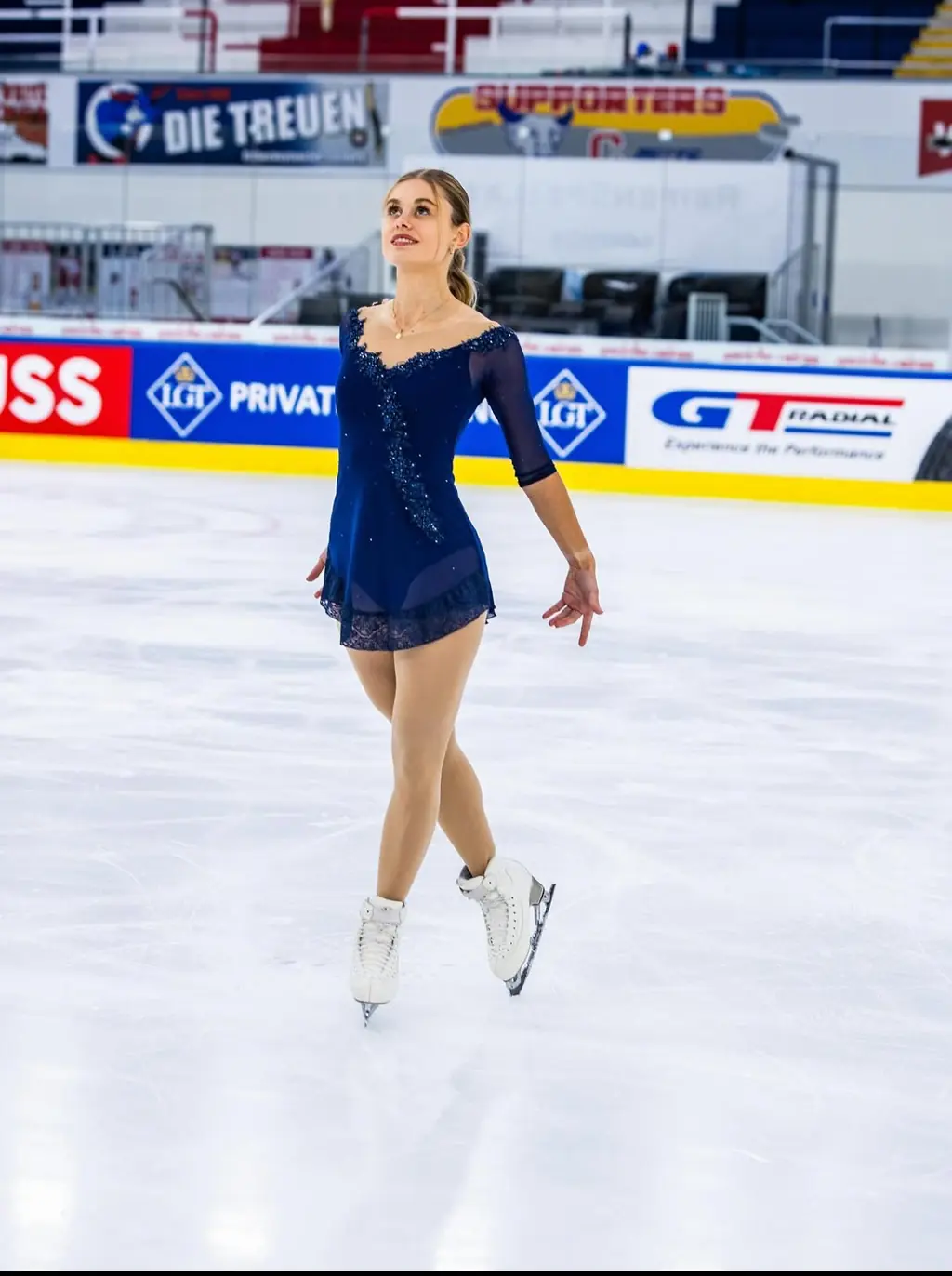 Julia Marie Gaiser. Credit: EisTeam Salzburg/Instagram