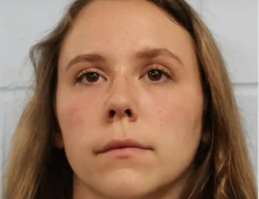 Wisconsin teacher accused of ‘making out’ with 11-year-old student allegedly exchanged 33,000 explicit texts with him