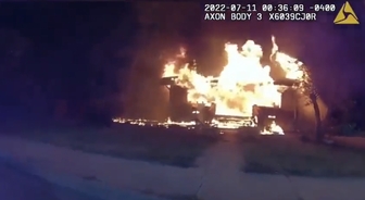 Pizza delivery man runs into burning home and saves 4 kids in dramatic footage