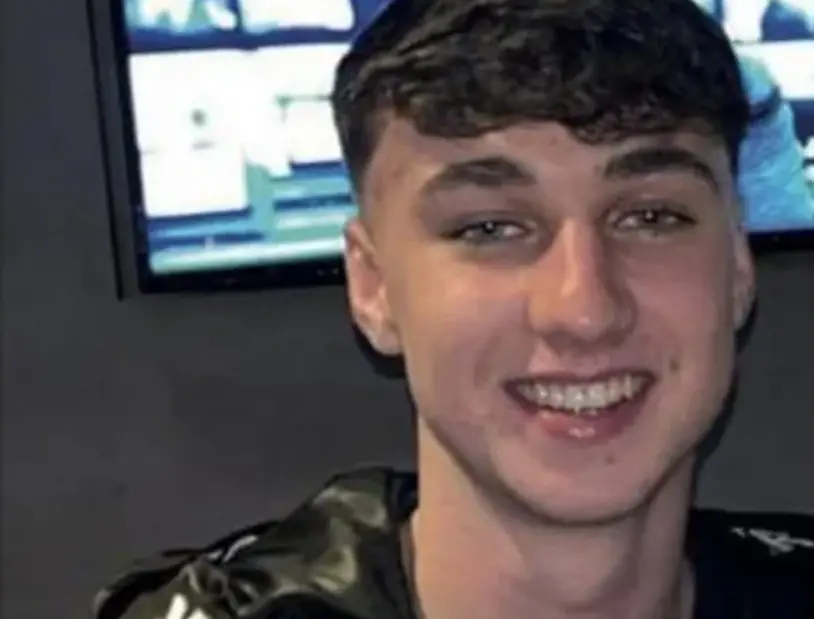 Teen missing in Tenerife after telling friends he was lost and his phone was on 1% battery