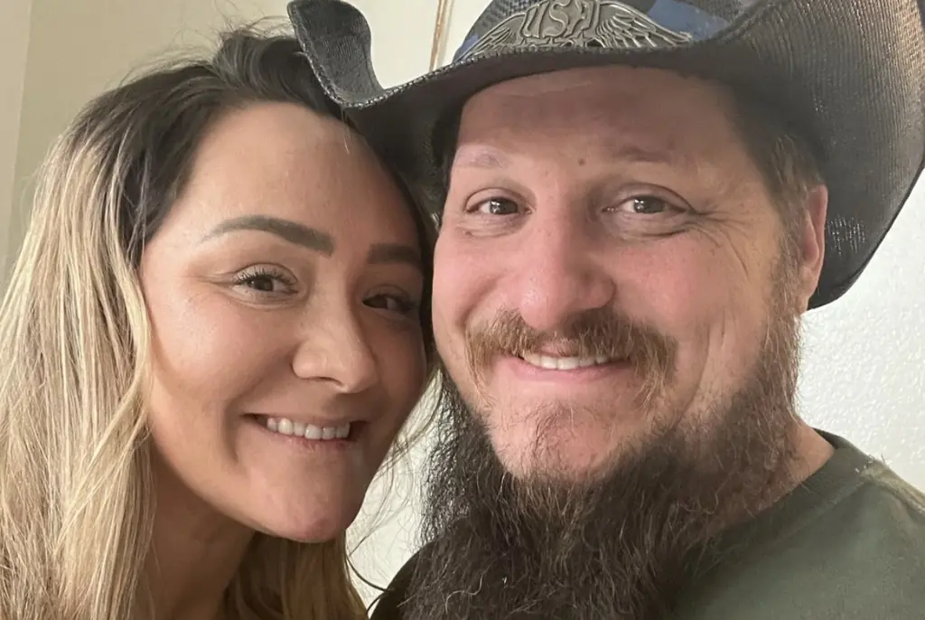 YouTuber Billy LeBlanc reveals that his girlfriend has died 'after eating raw oysters'