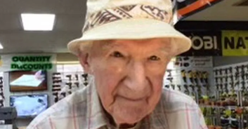 Over $340,000 is raised for Air Force veteran, 90, who was seen pawning jewelry to care for wife with dementia