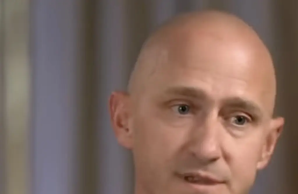 Alarming 5-word text off-duty pilot sent his wife after 'trying to crash plane' with 84 people onboard