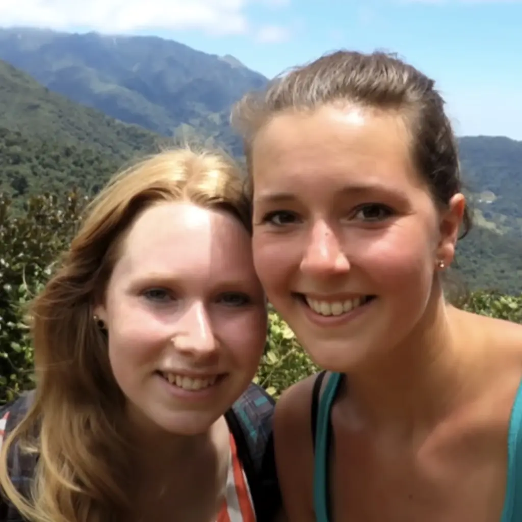 Kris Kremers and Lisanne Froon. Credit: YouTube