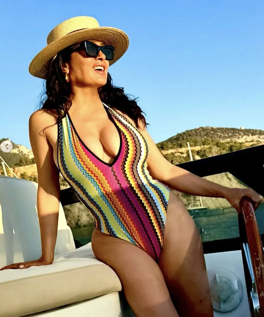 The star doesn't look like she's aged a day in 30 years. Credit: Credit: Instagram/@salmahayek