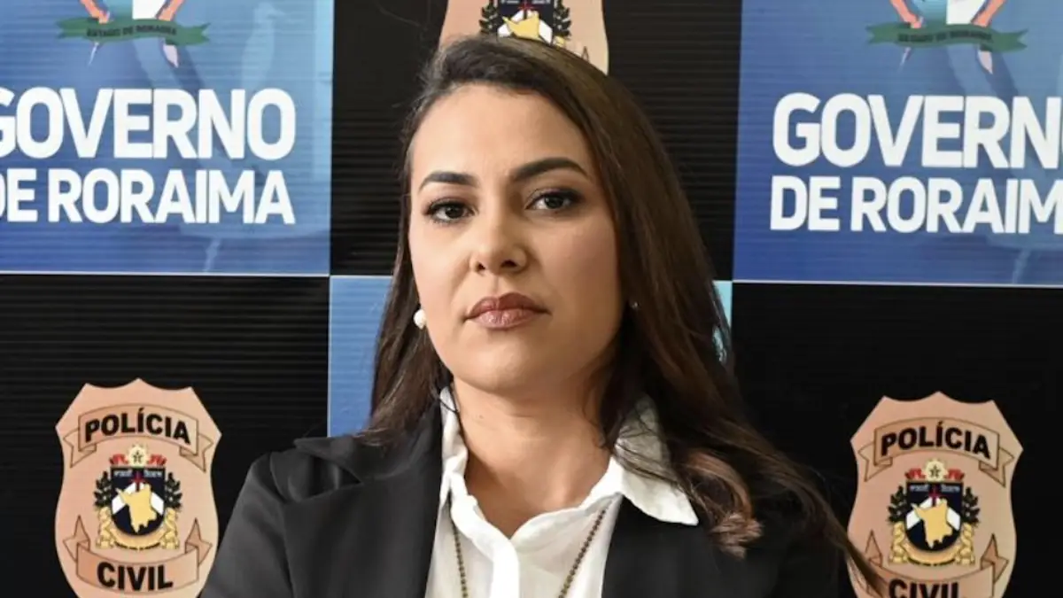 Chilling 8 words police officer told her father's killer as she helps ...