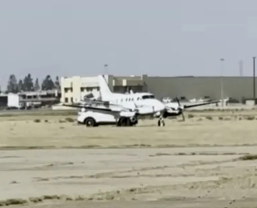 Woman with no flight experience miraculously lands plane after pilot husband suffers a heart attack mid-flight