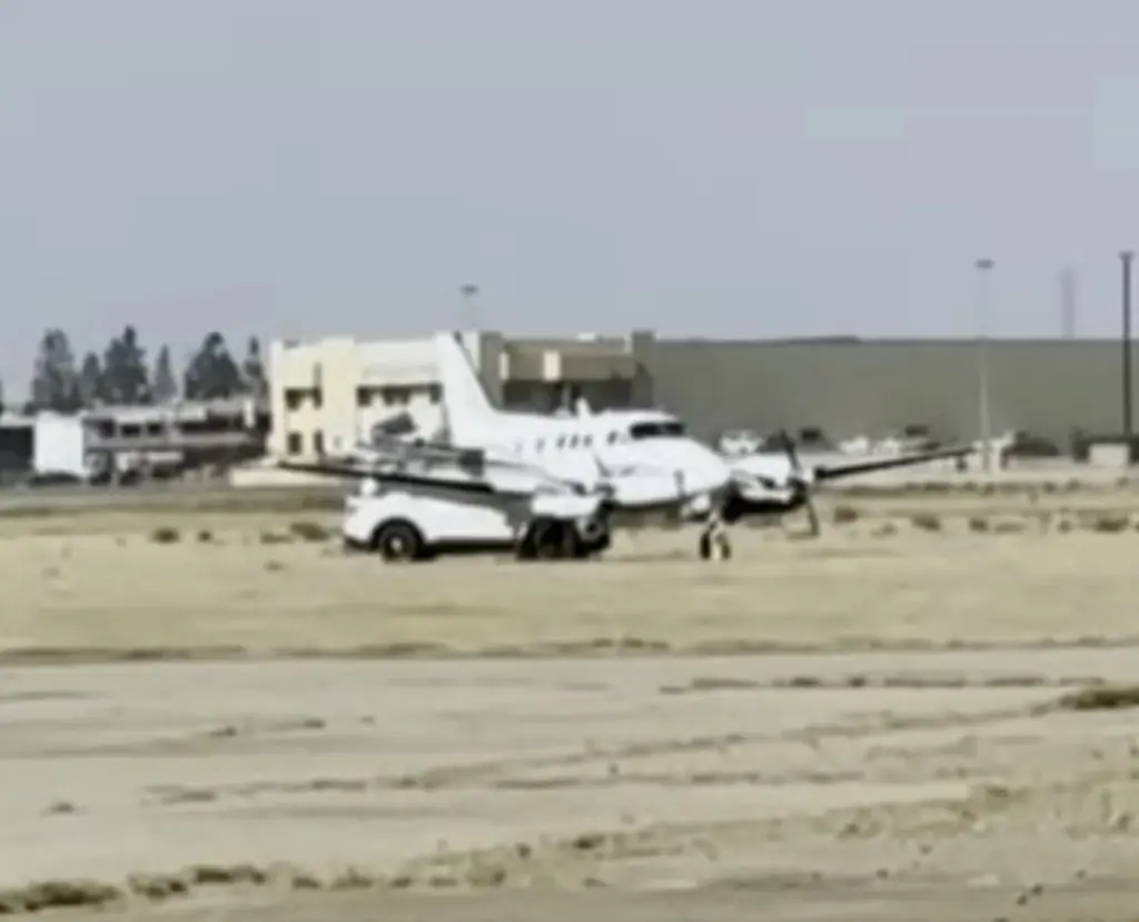 Woman with no flight experience miraculously lands plane after pilot husband suffers a heart attack mid-flight