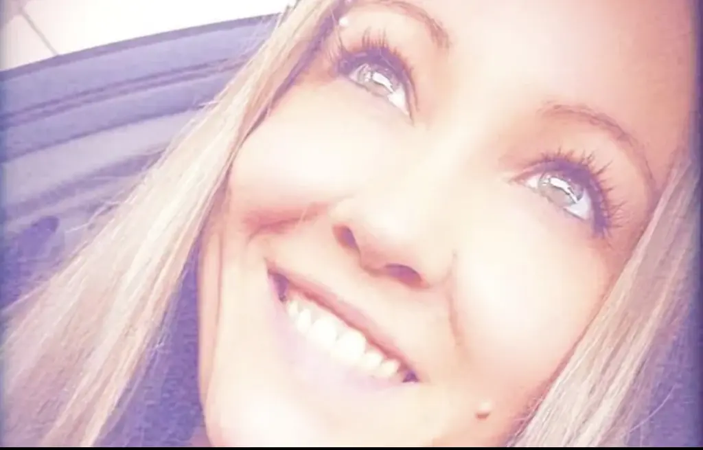 Woman tragically dies at Kansas airfield after walking into moving plane propeller while taking photos