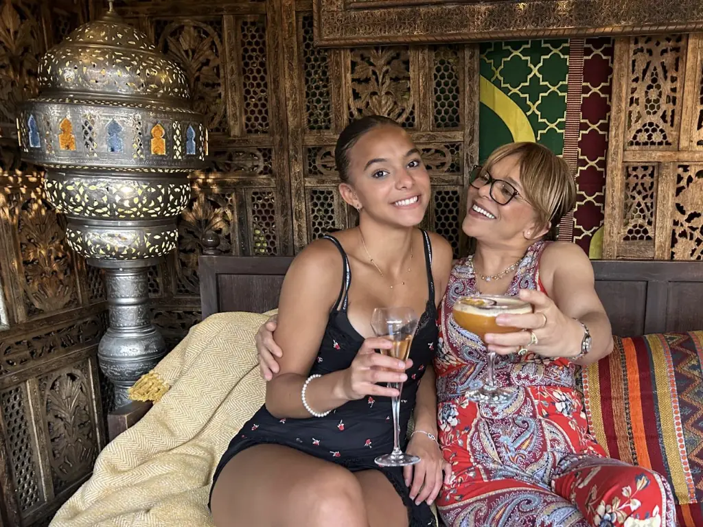 Teen girl's heartbreaking last words as she died on mom's shoulder after eating meal of chicken and fries