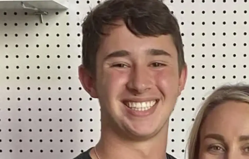 18-Year-old tragically dies in crash on way to Kansas City Chiefs game after mom surprised him with tickets