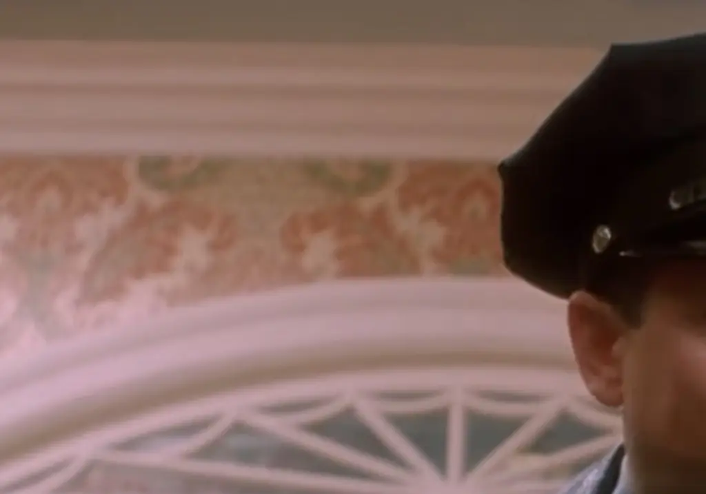 Some viewers are only just realizing who plays the cop at the start of 'Home Alone'