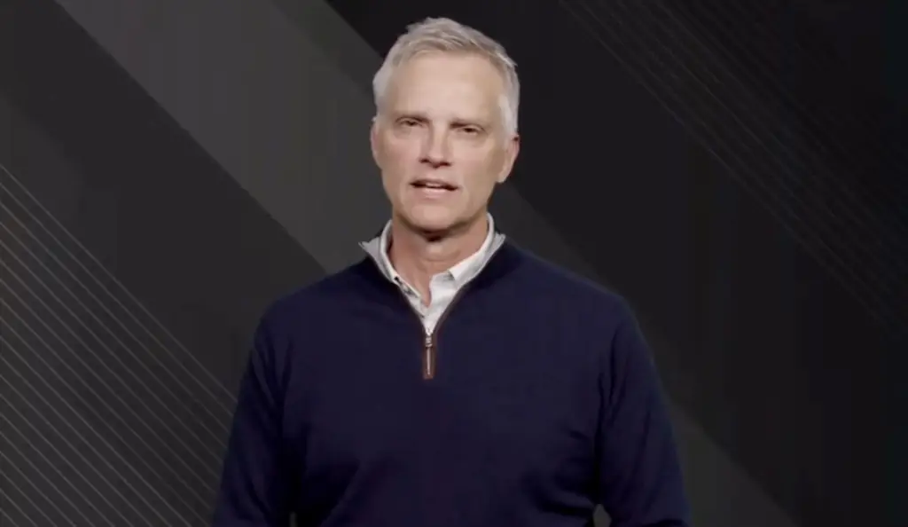 American Airlines CEO speaks out after plane carrying 64 people collides mid-air with helicopter