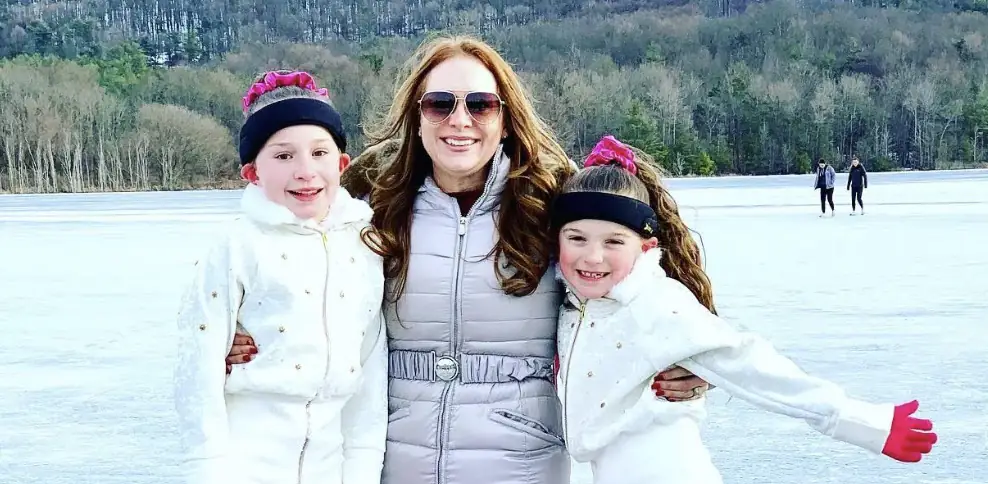 Figure-skating sisters aged 14 and 11 among the victims of American Airlines crash