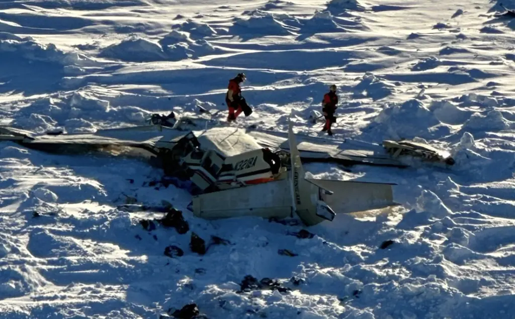 Two victims of Alaskan plane crash identified as all 10 passengers are confirmed dead