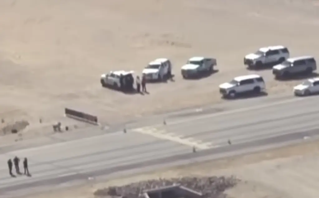 Two dead after small planes collide mid-air above Arizona