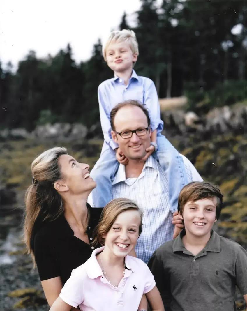 Prince Robert of Luxembourg and Princess Julie of Nassau with their three children, Prince Frederik, Prince Alexander and Princess Charlotte. Credit: Grand Ducal Family of Luxembourg/Instagram