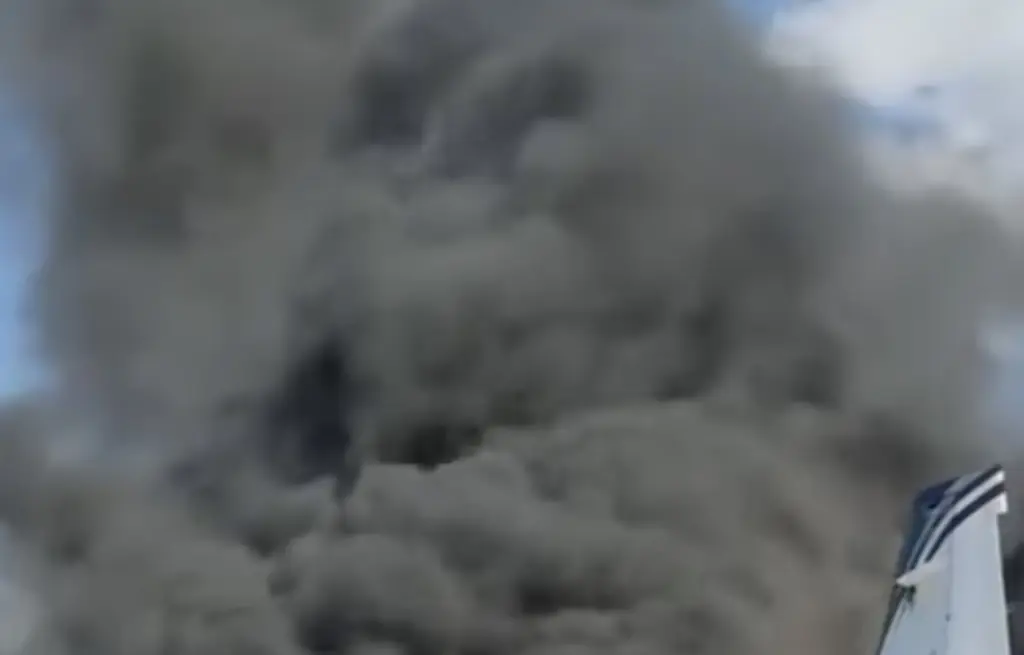 Startling footage shows fiery aftermath as plane crashes in Pennsylvania neighborhood