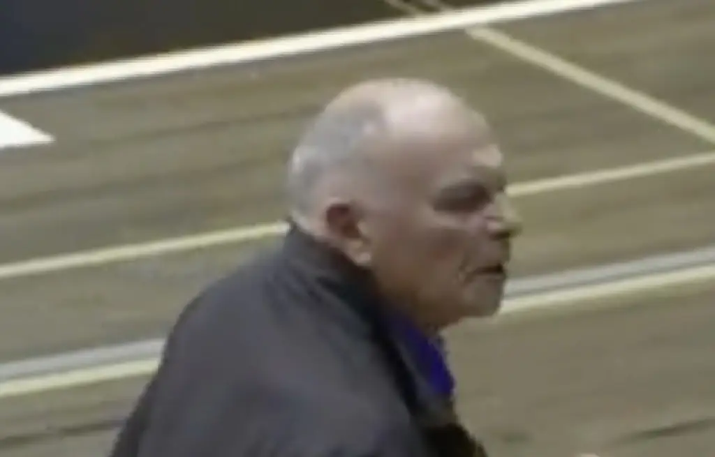 Lip reader reveals what high school basketball coach said after pulling upset player's hair