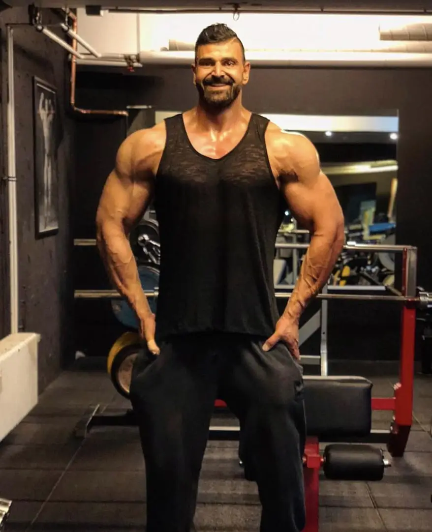 Netflix star dies aged 44 after 'running on treadmill'