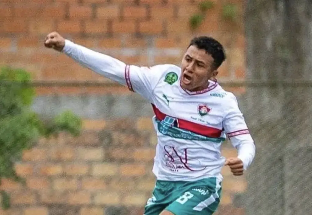 Soccer player, 21, dies after horrific incident during match