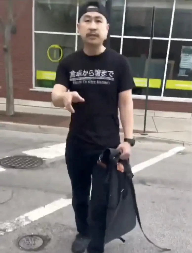 The restaurant owner was filmed chasing down the customer that didn't tip. Credit: X