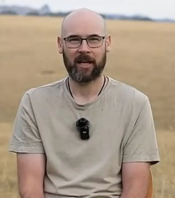 Man diagnosed with early-onset dementia aged 41 reveals sign that happens 'most evenings'