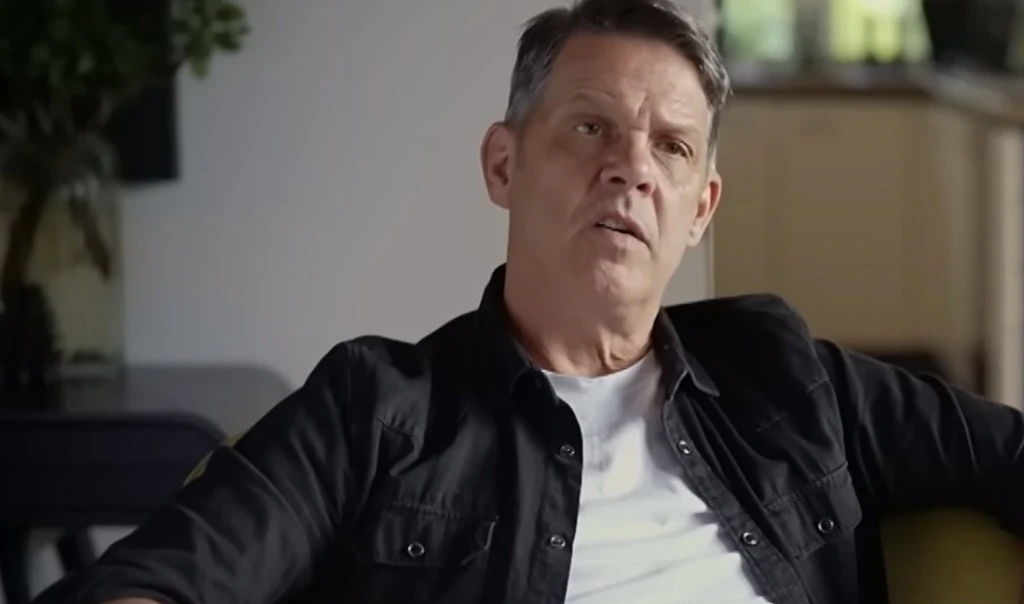 Man diagnosed with early-onset dementia aged 55 says partner spotted troubling sign 'years' before diagnosis