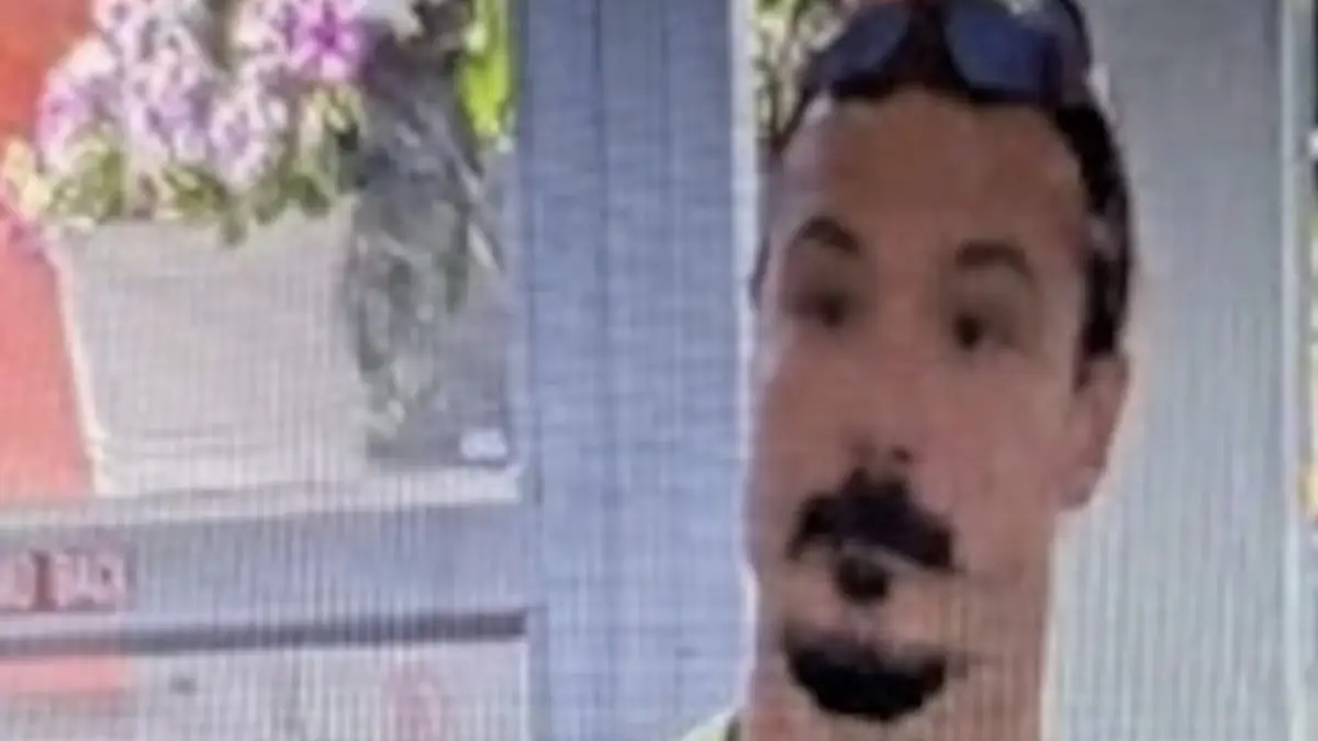 Desperate search for Travis Decker escalates as family 'spots killer ...