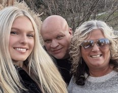 'Loving mom' dies in horrific tragedy while enjoying daughter's softball game under tree