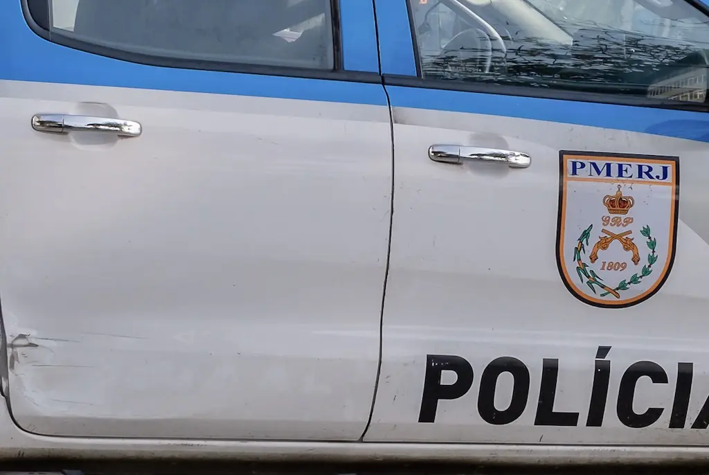 Everything we know so far about the woman who died on bus with 26 iPhones glued to her body