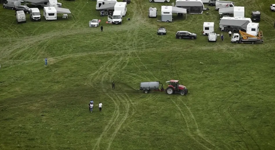 Farmers divide opinion over disgusting method they followed to get rid of squatters