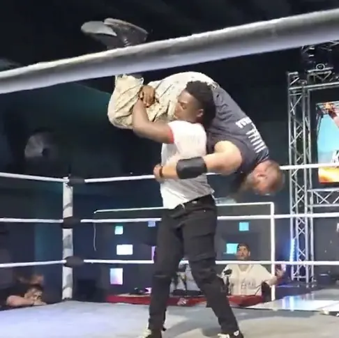 The fight soon turned ugly. Credit: X 