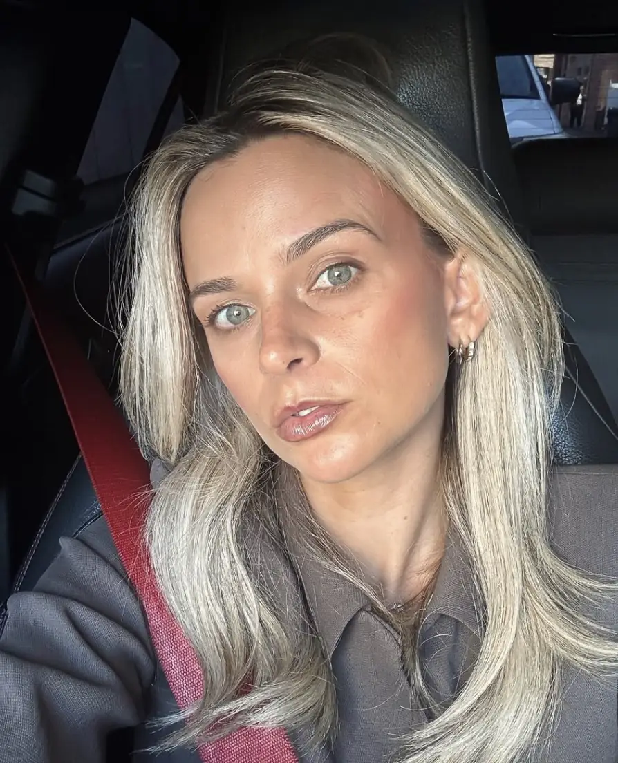 Mom battling stage 4 bowel cancer hits out at trolls who claim she looks 'fine' despite daily chemo